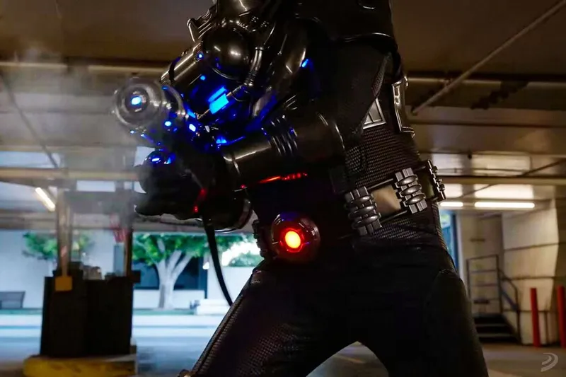Creía que ya nada del spin-off de The Big Bang Theory podía sorprenderme. Entonces vi a un villano de Batman en su tráiler