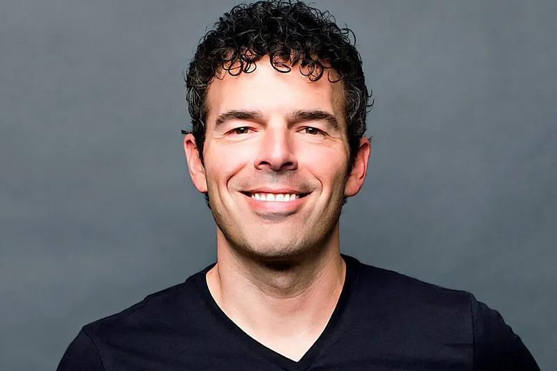 El director creativo de Mass Effect lo tiene claro: no quiere ni 200 horas ni cometer con Star Wars los mismos errores del resto de la industria
