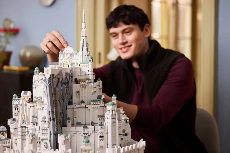 Pronto podréis construir una gigantesca Minas Tirith de El Señor de los Anillos con LEGO, pero id preparando la cartera
