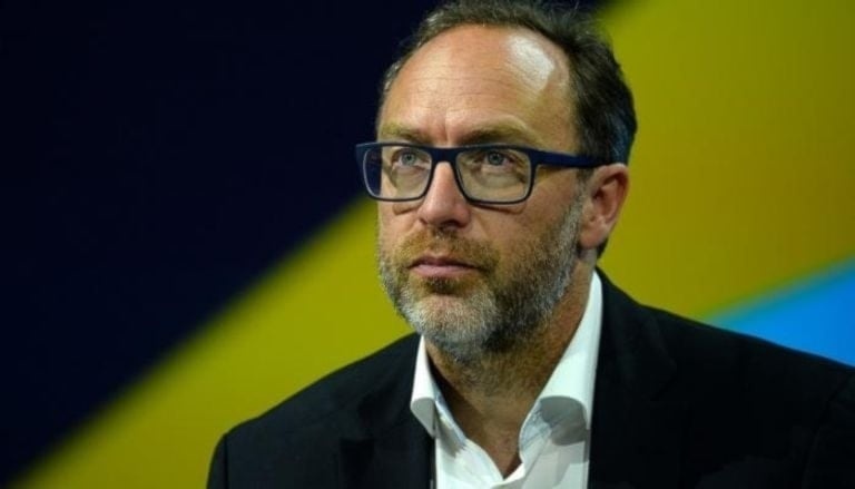 Critican al fundador de Wikipedia por su postura sobre Gaza