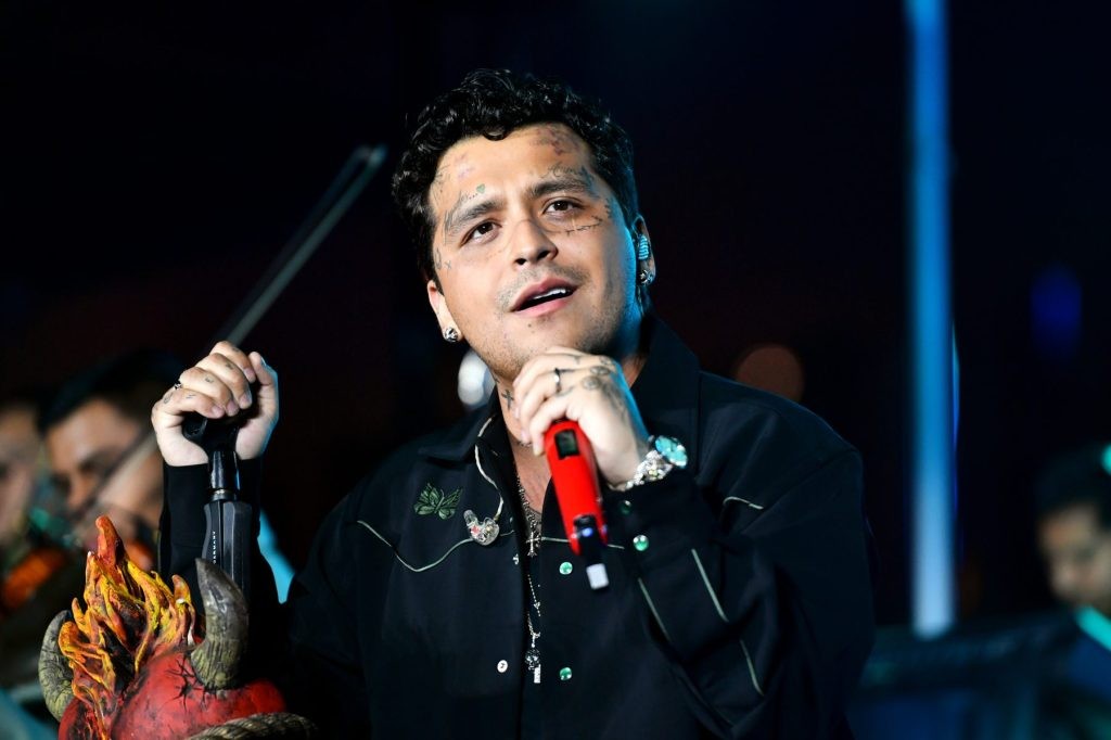Christian Nodal solicita registro de marca ‘El Forajido’ en medio de rumorada disputa con su padre