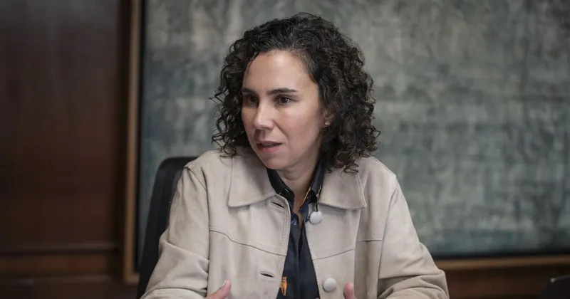 Banquera central colombiana dice que hay trabajo por hacer para combatir la inflación