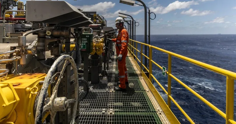 Empleo petrolero en Brasil alcanza máximo en 16 años por boom de perforación en alta mar
