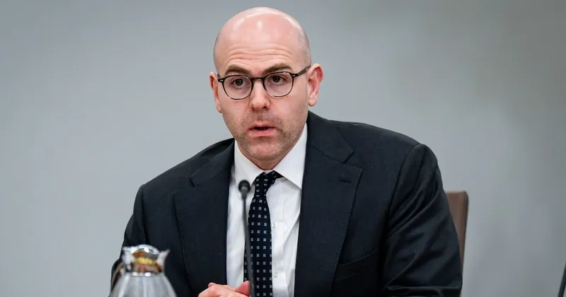 Stephen Miran dejará la Fed tras juramentación de Kevin Warsh como presidente