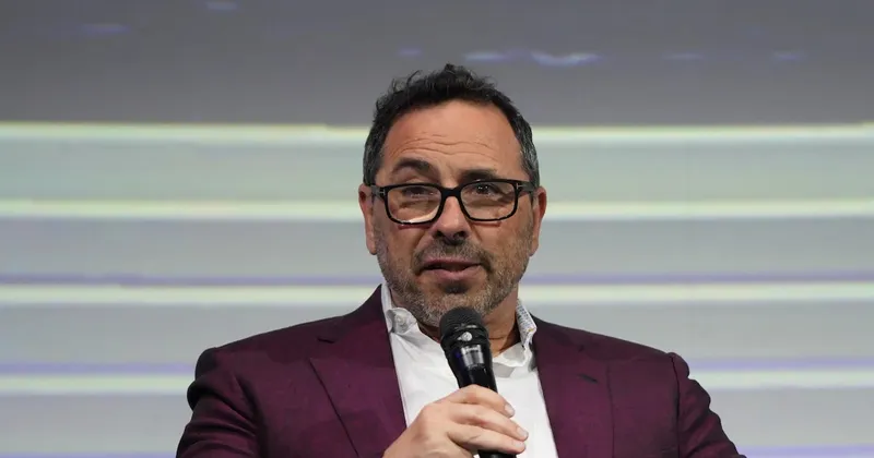 Salida a bolsa de Cerebras dispara la fortuna de su CEO Andrew Feldman a US$3.200 millones