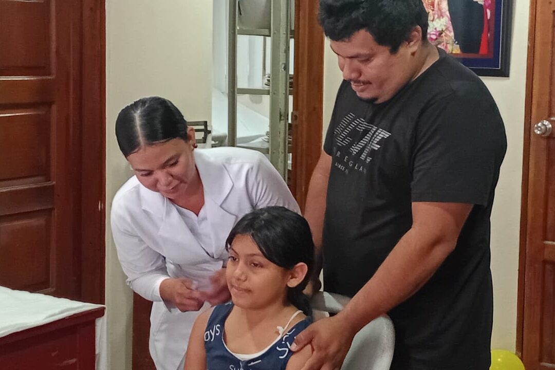 Refuerzan vacunación contra el VPH en barrios del Distrito 5