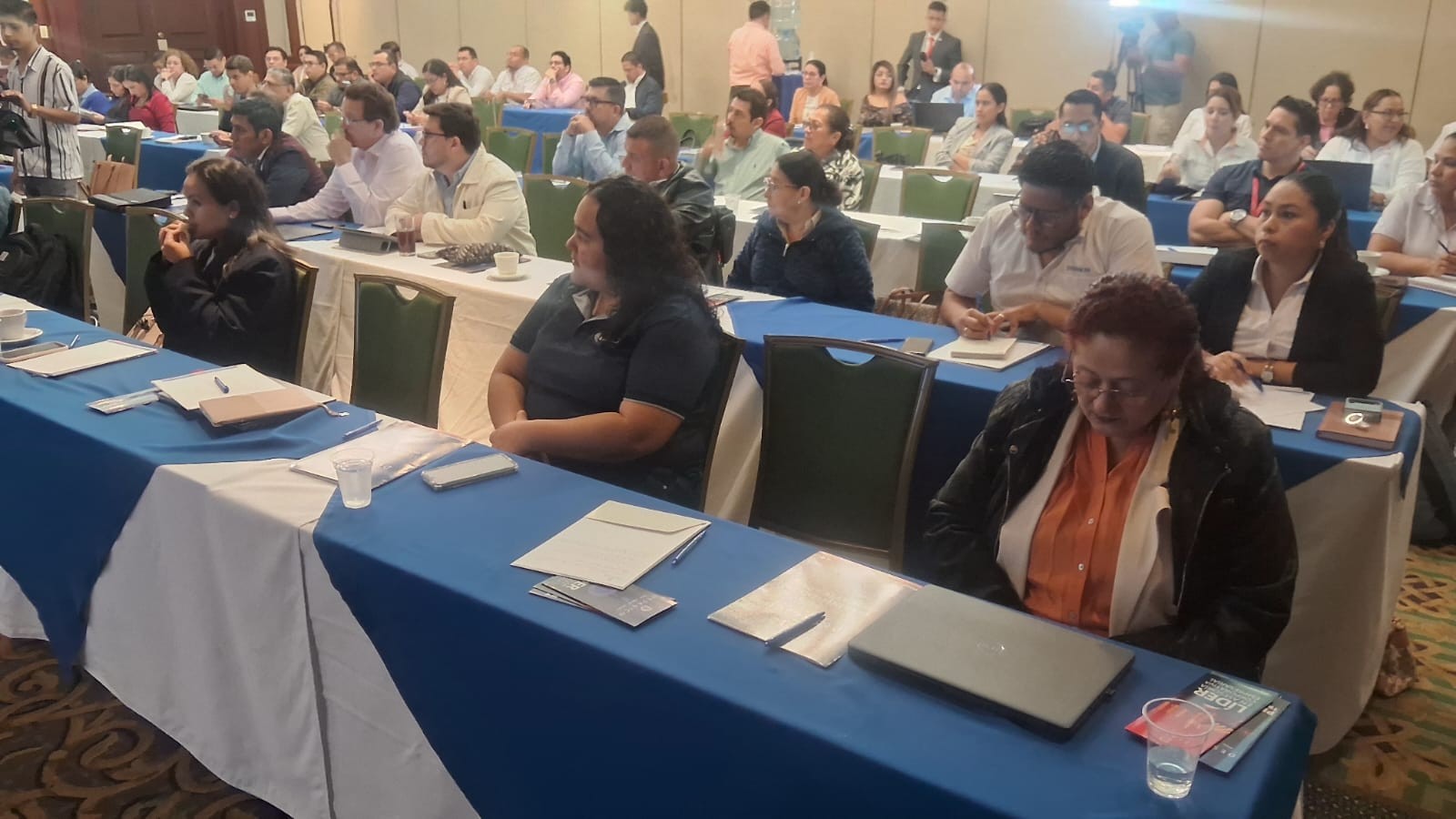 Empresarios fortalecen conocimientos sobre Impuesto de la Renta y Ley 1240