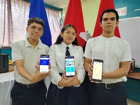 MINED impulsa jornadas de internet seguro para 30 mil estudiantes