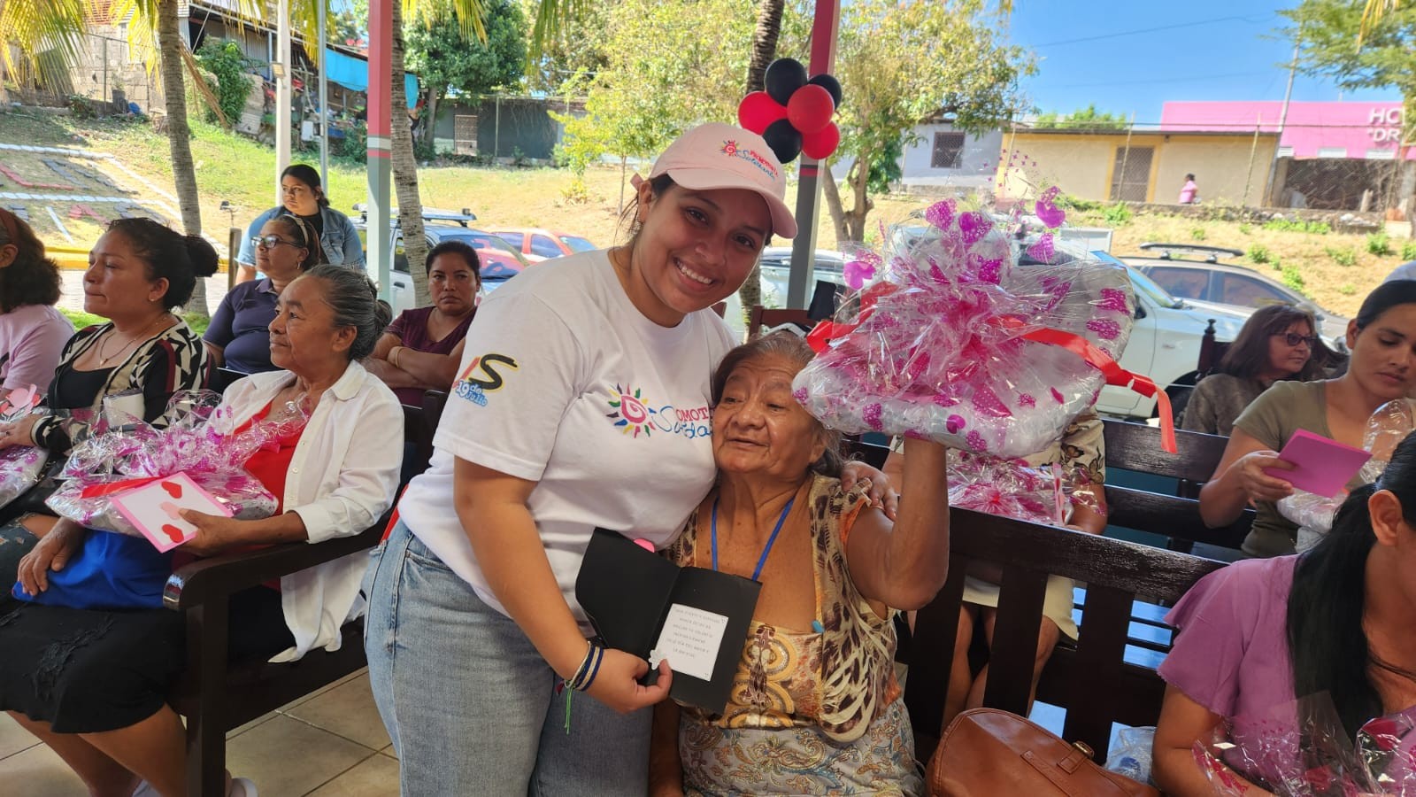 Detalles que abrazan el alma llegan a pacientes del Hospital Nora Astorga