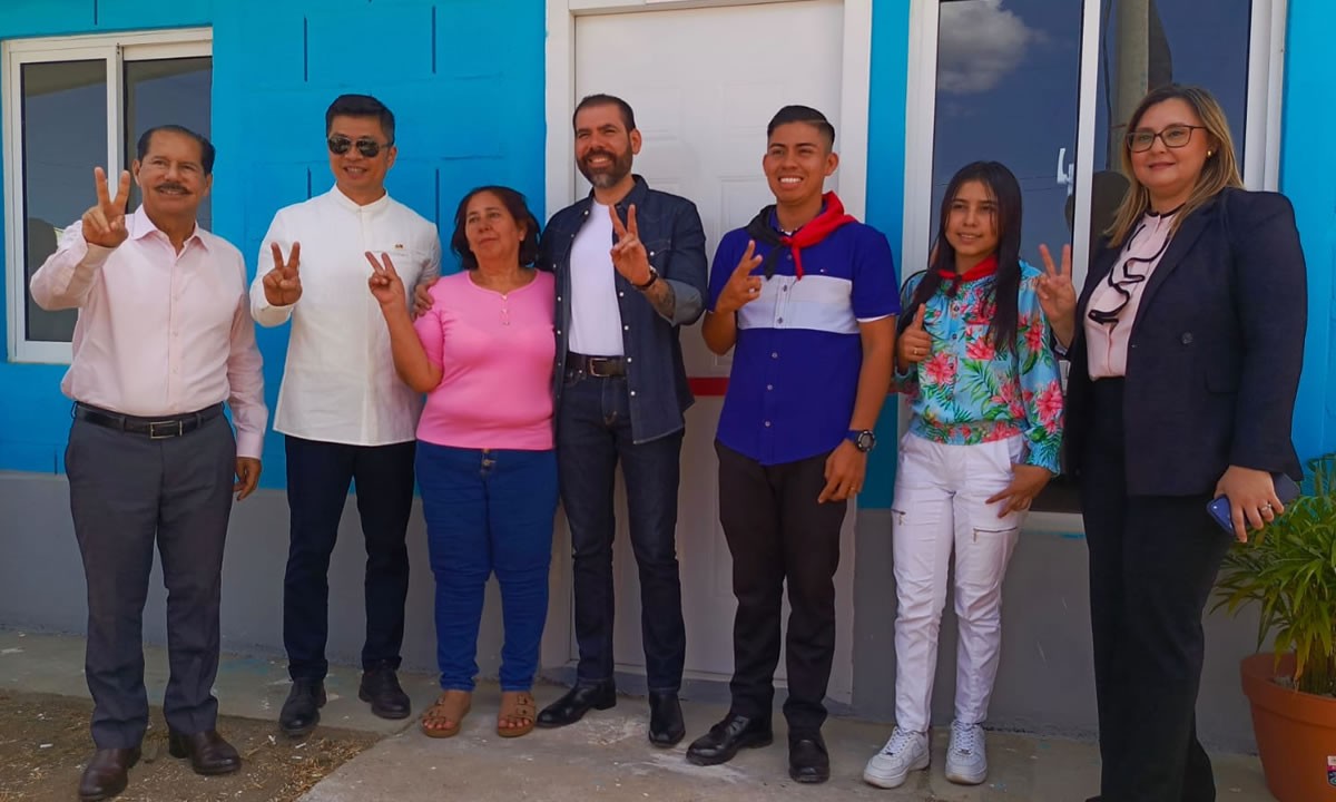 Cien familias reciben llaves de sus hogares en el proyecto “Nuevas Victorias”
