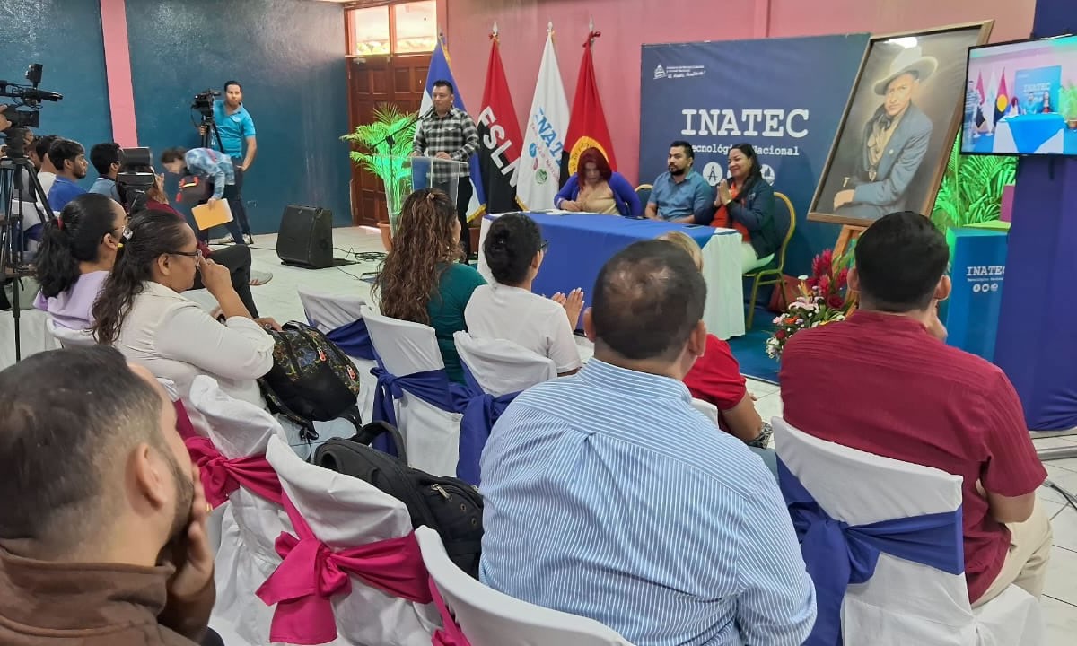 Más de 600 docentes participan en formación especializada en inglés