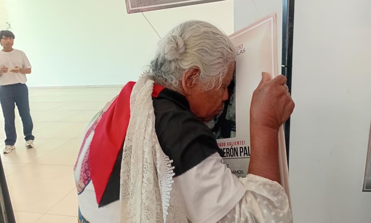 Juventud recuerda a héroes de San José de las Mulas con una exposición fotográfica