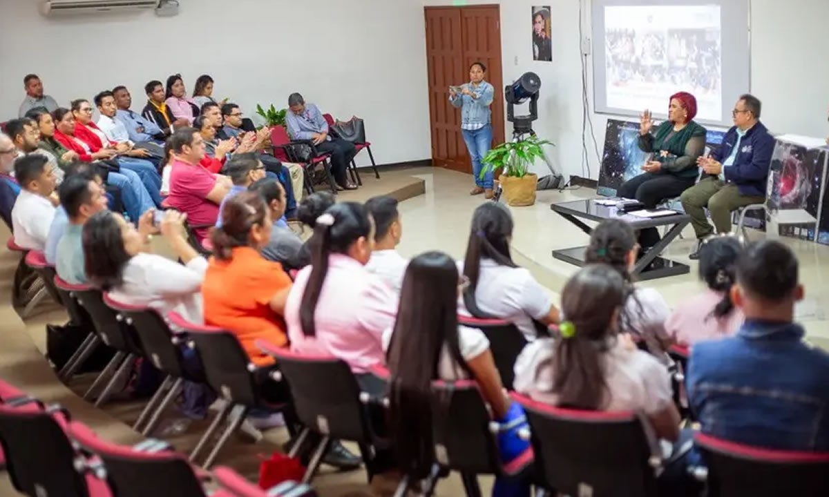 Docentes nicaragüenses participan en el primer diplomado de astronomía