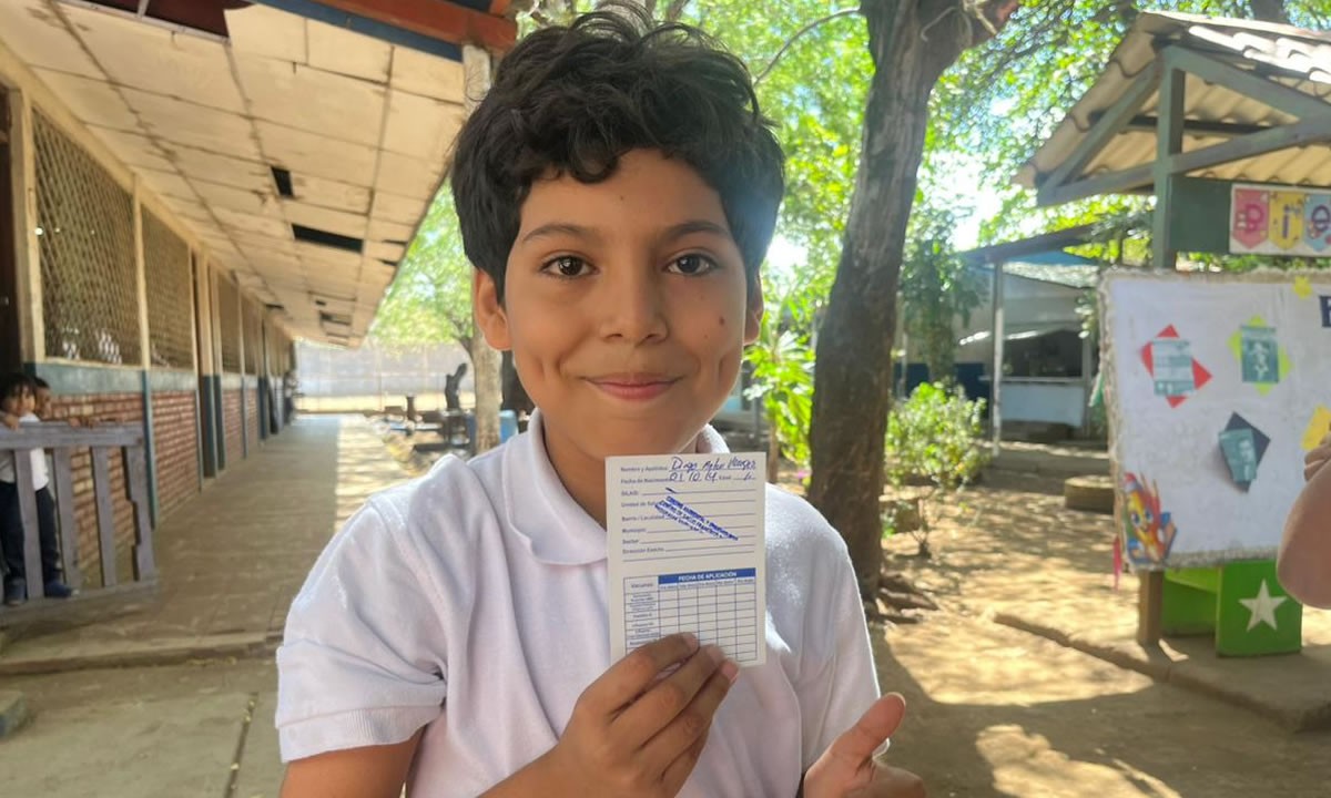 Inicia jornada de vacunación contra el VPH dirigida a niños de 9 años