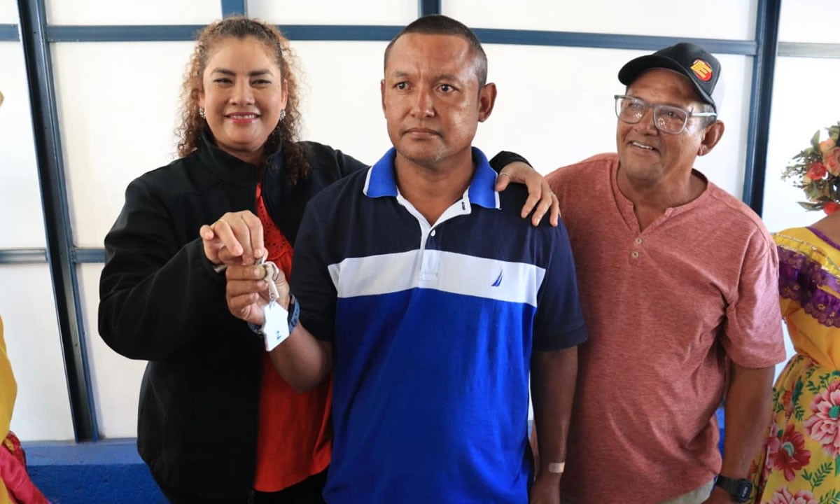 ¡Renace la esperanza! Familias capitalinas afectadas por incendio reciben casas nuevas