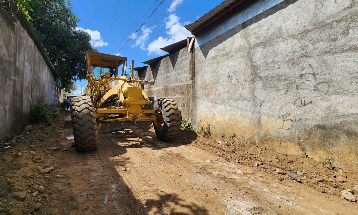 Avanza mejoramiento vial en el barrio Cooperativa Manolo Morales en Managua