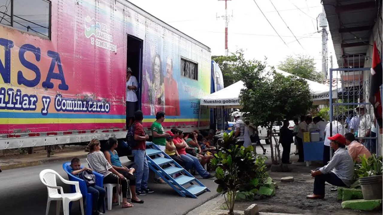 ¡Cuidado con el calor! ecomiendan agua y protección solar