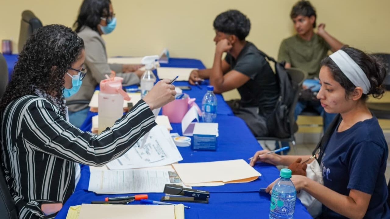 Nicaragua registra alta demanda de solicitud de becas para estudios universitarios