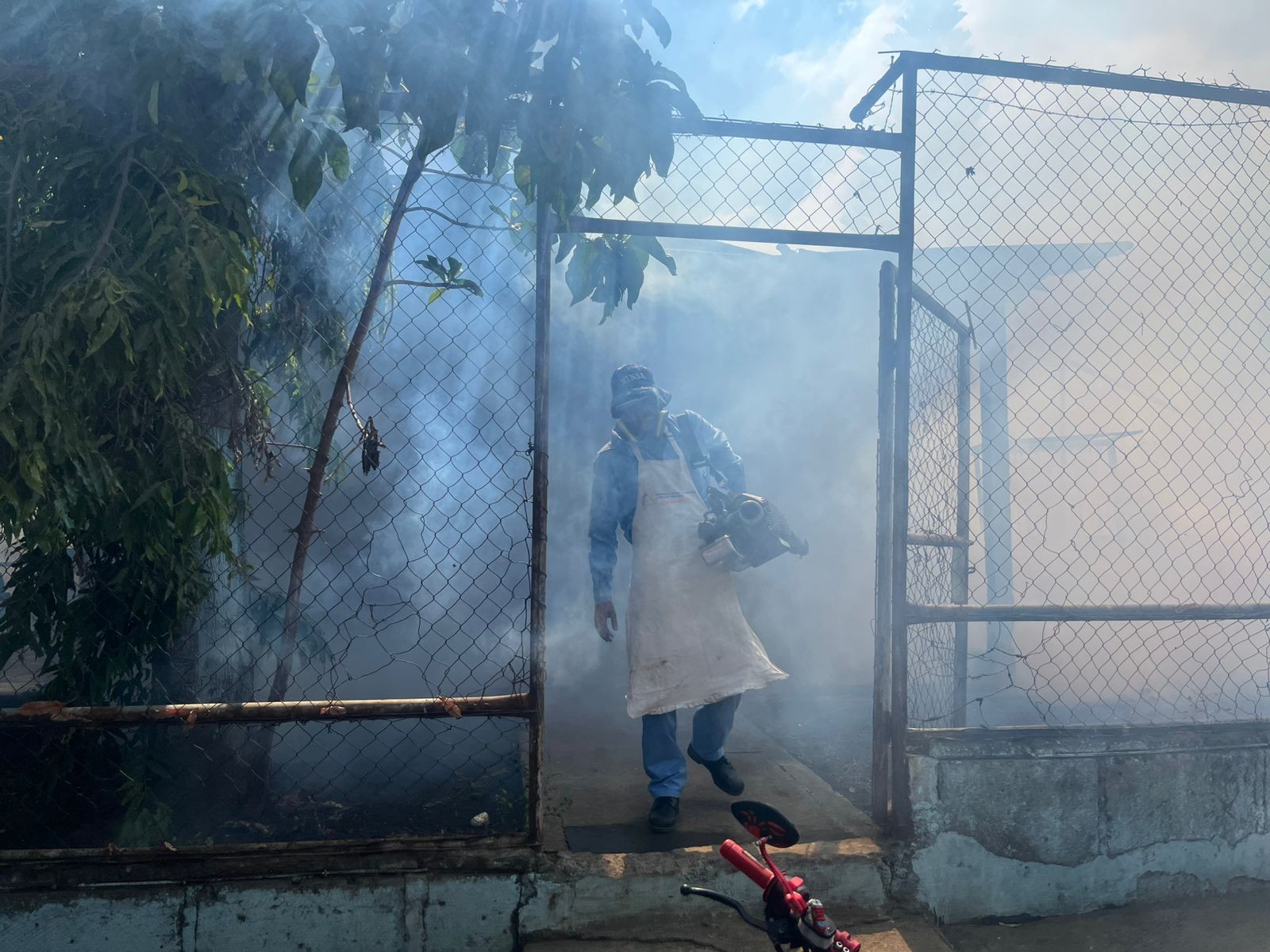 Jornada de lucha antiepidémica fortalece prevención del dengue en barrios