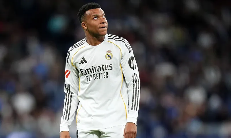 Mbappé recibe abucheos en el Bernabéu durante su último partido