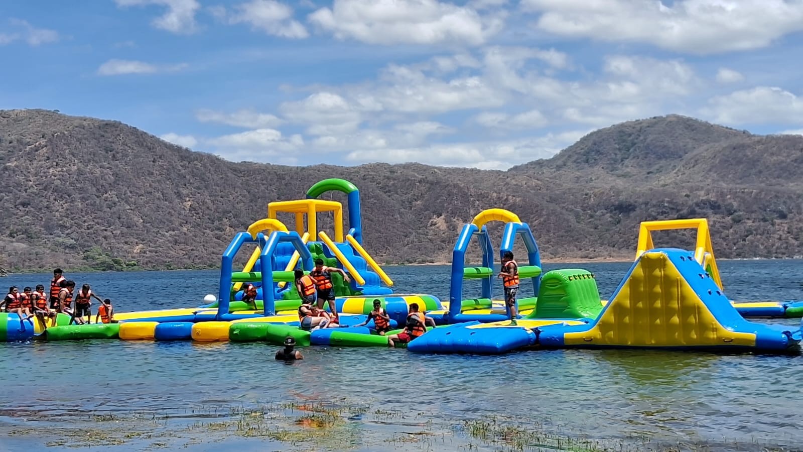 Xilóa se llena de vida veraneantes disfrutan su fin de semana