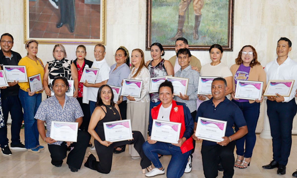 Reconocen a artistas destacados en el Día Internacional de la Danza