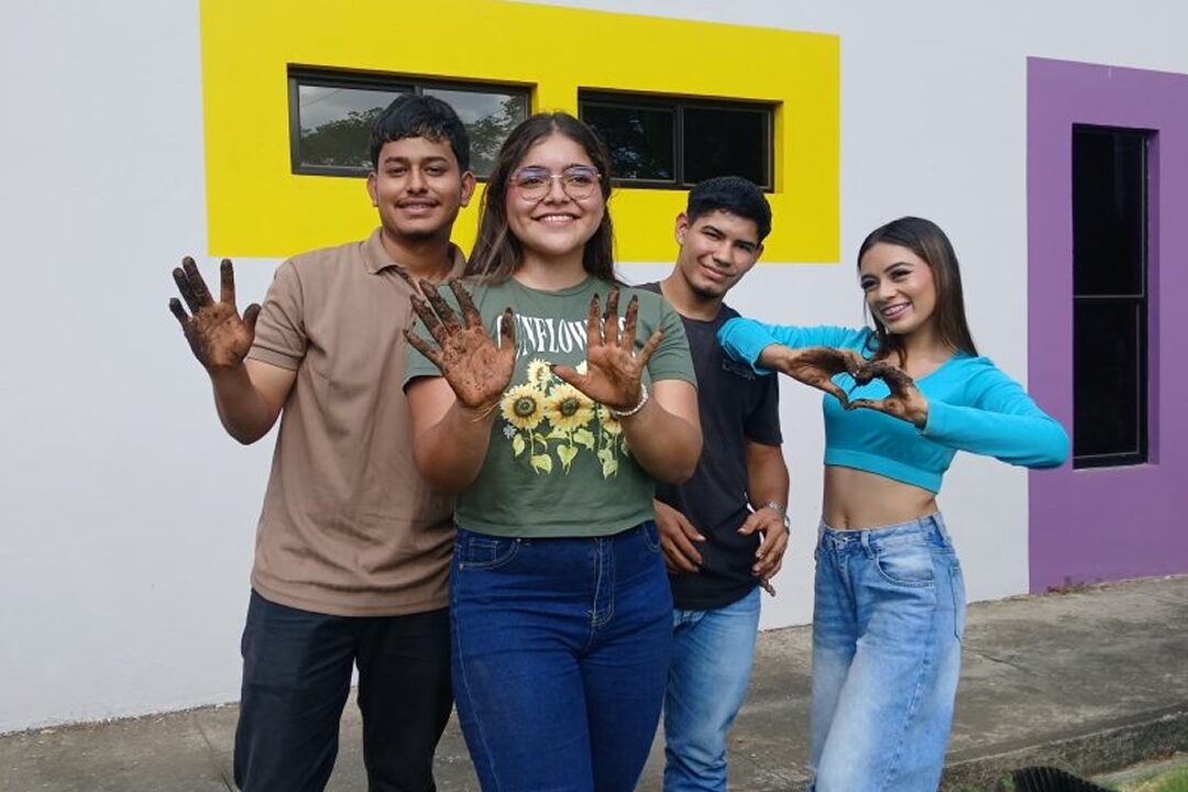 Jornada de reforestación fortalece compromiso ambiental de jóvenes