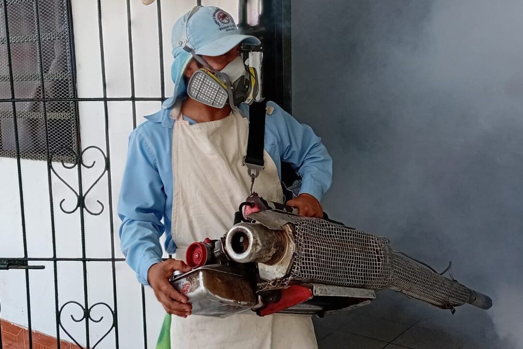 Managua intensifica fumigaciones contra el dengue en barrios