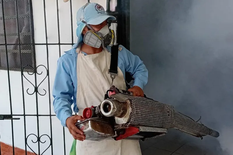 Managua intensifica fumigaciones contra el dengue en barrios
