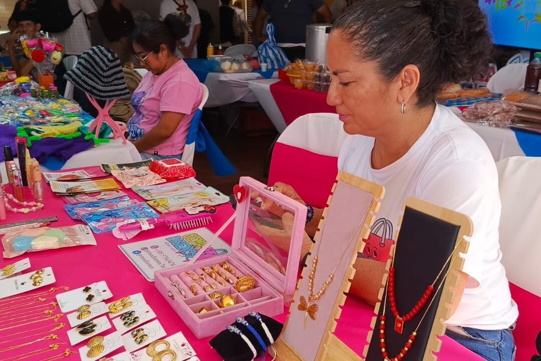 Juventud impulsa economía creativa con nuevos emprendimientos