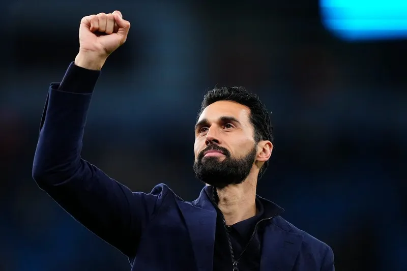 Arbeloa respalda a Florentino por las “7 Ligas robadas”