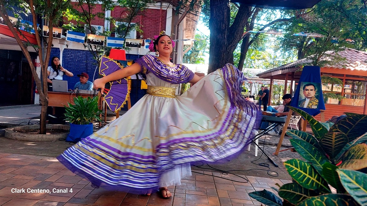 «Darío, nuestro sol que no declina» inspira jornada cultural en Managua