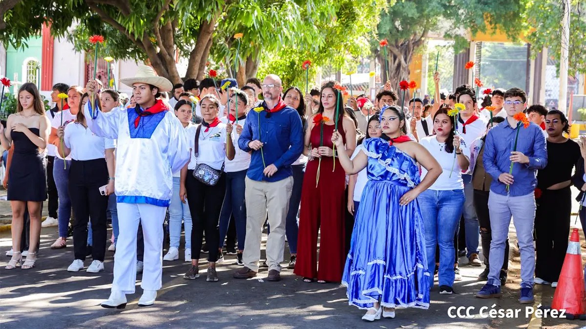 Juventud Sandinista 19 de Julio rinde homenaje a Nora Astorga en el 38 aniversario de su tránsito a la inmortalidad