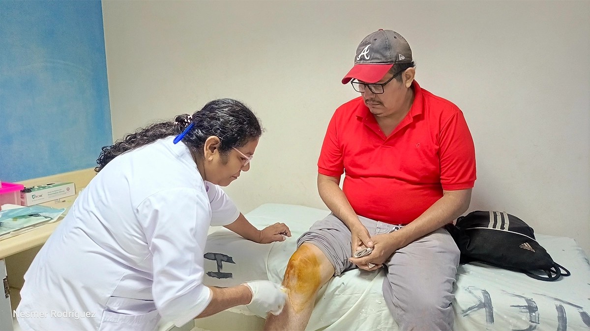 Brigada médica brinda atención en ortopedia y dermatología a familias de Masaya