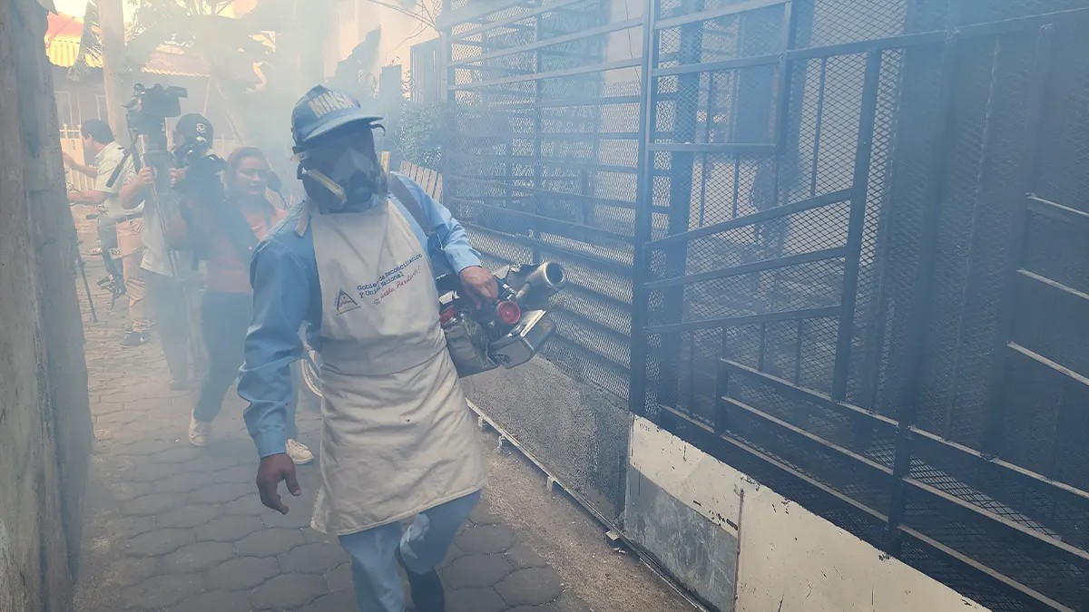 MINSA realiza jornada de prevención de enfermedades vectoriales en barrios del Distrito II de Managua
