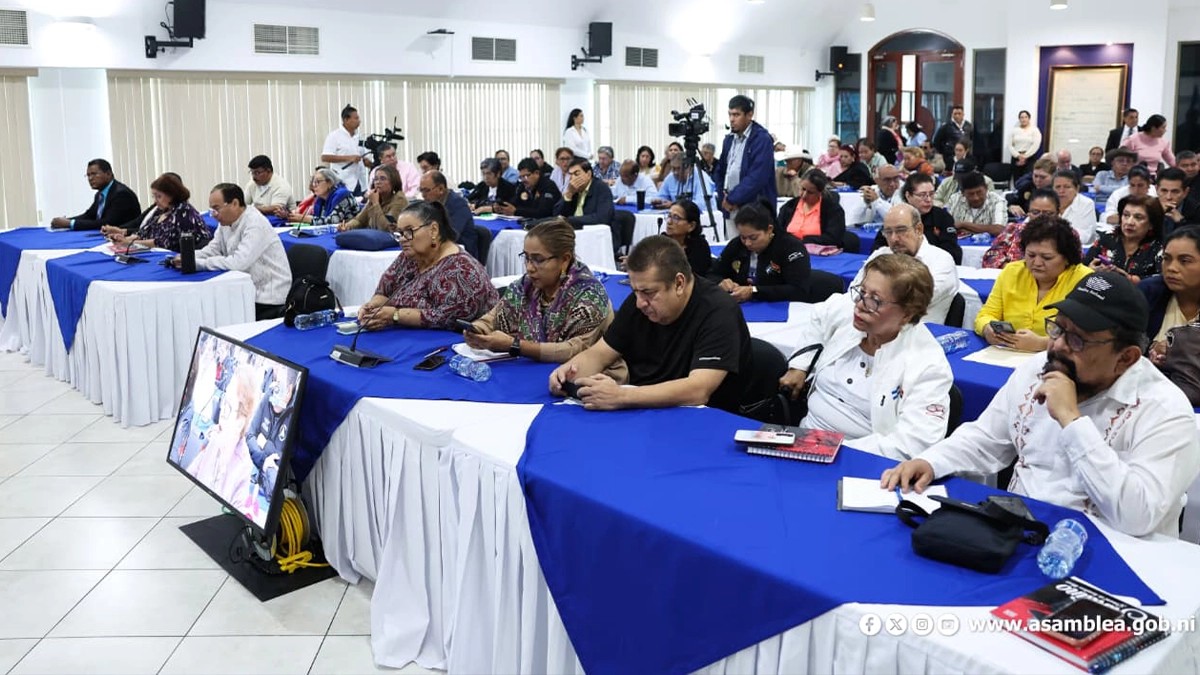 Asamblea Nacional honra memoria de la heroica Gladys Báez y su legado revolucionario