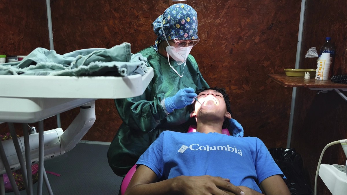 Clínica móvil acerca servicios de salud a familias de Managua en Barrio Manuel Olivares