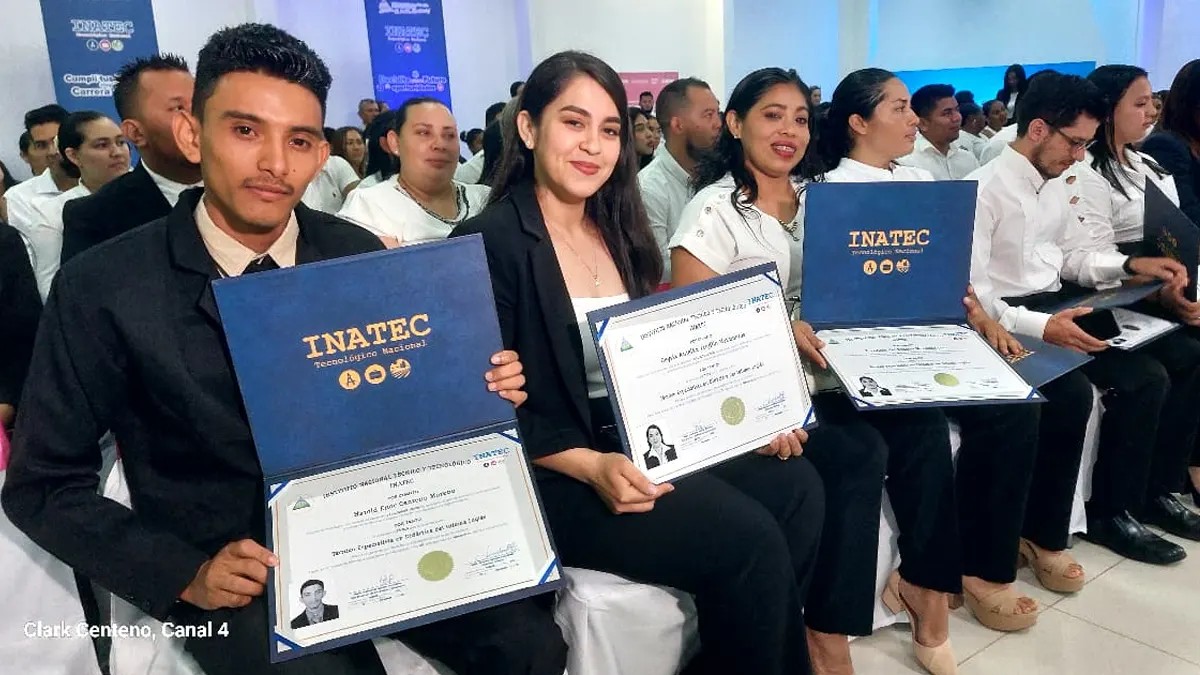 Nicaragua fortalece enseñanza de inglés con certificación técnica para maestros