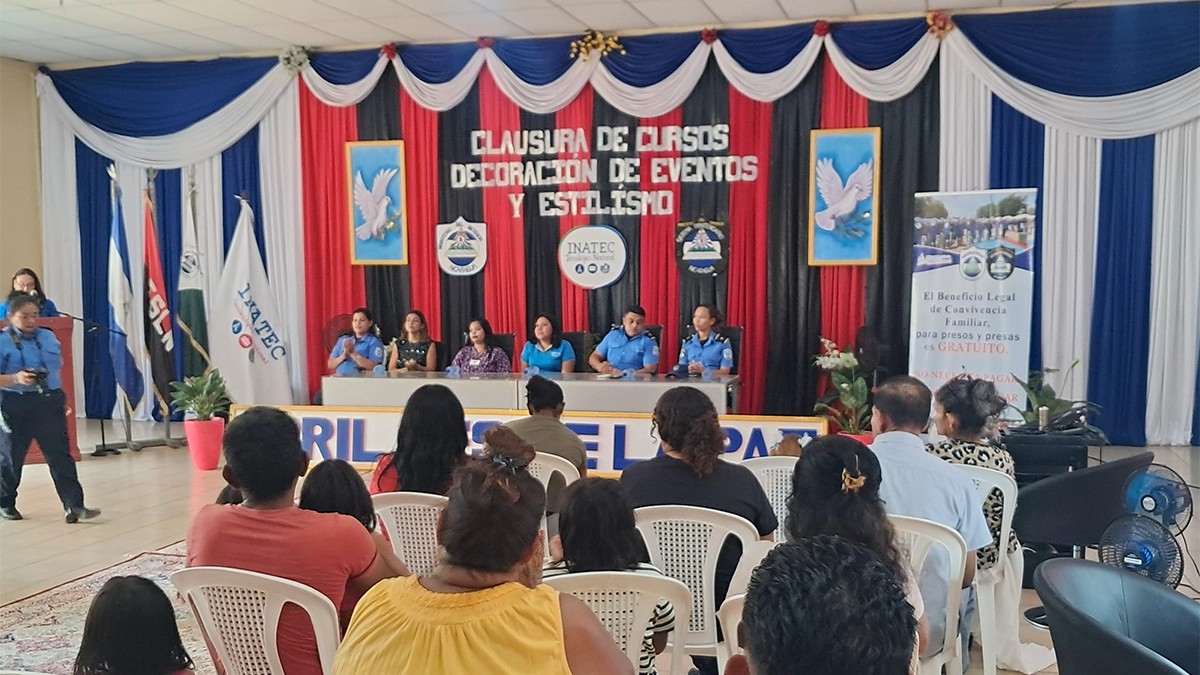 25 protagonistas culminan cursos de estilismo y decoración en Sistema Penitenciario Nacional
