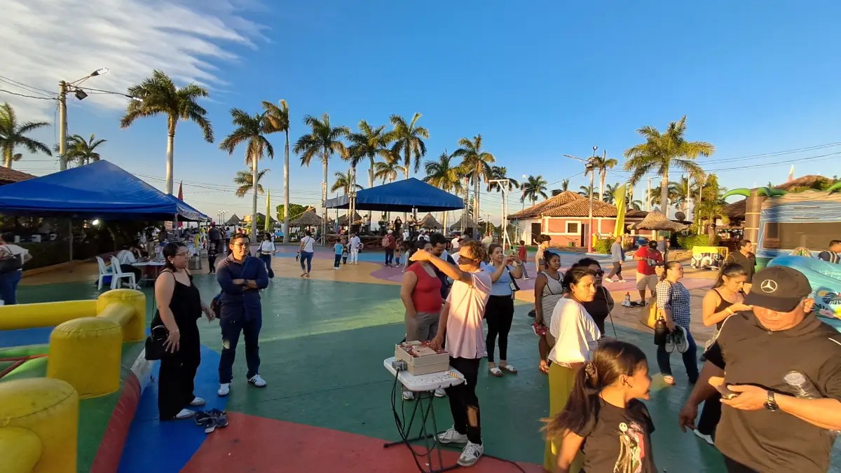 Puerto Salvador Allende reúne a familias en jornada de paz, cultura y recreación
