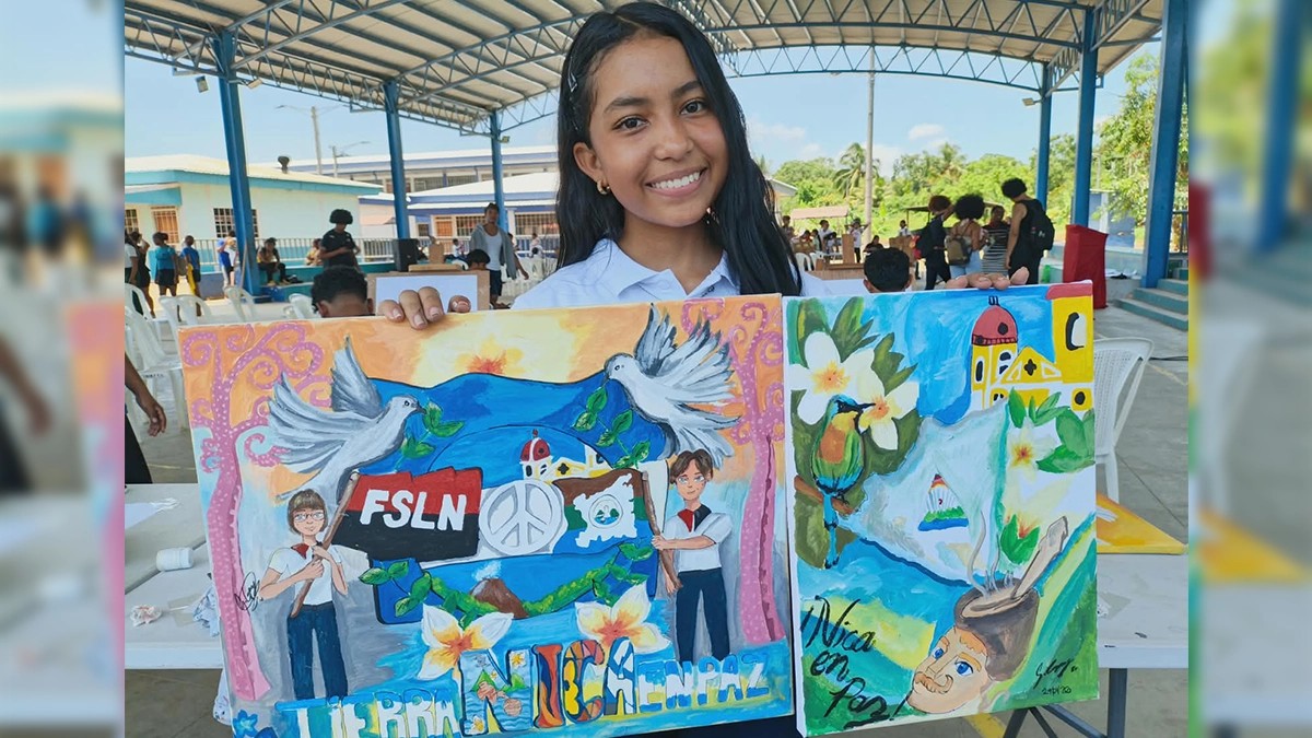 MINED impulsa creatividad juvenil con muestras plásticas en Costa Caribe Norte