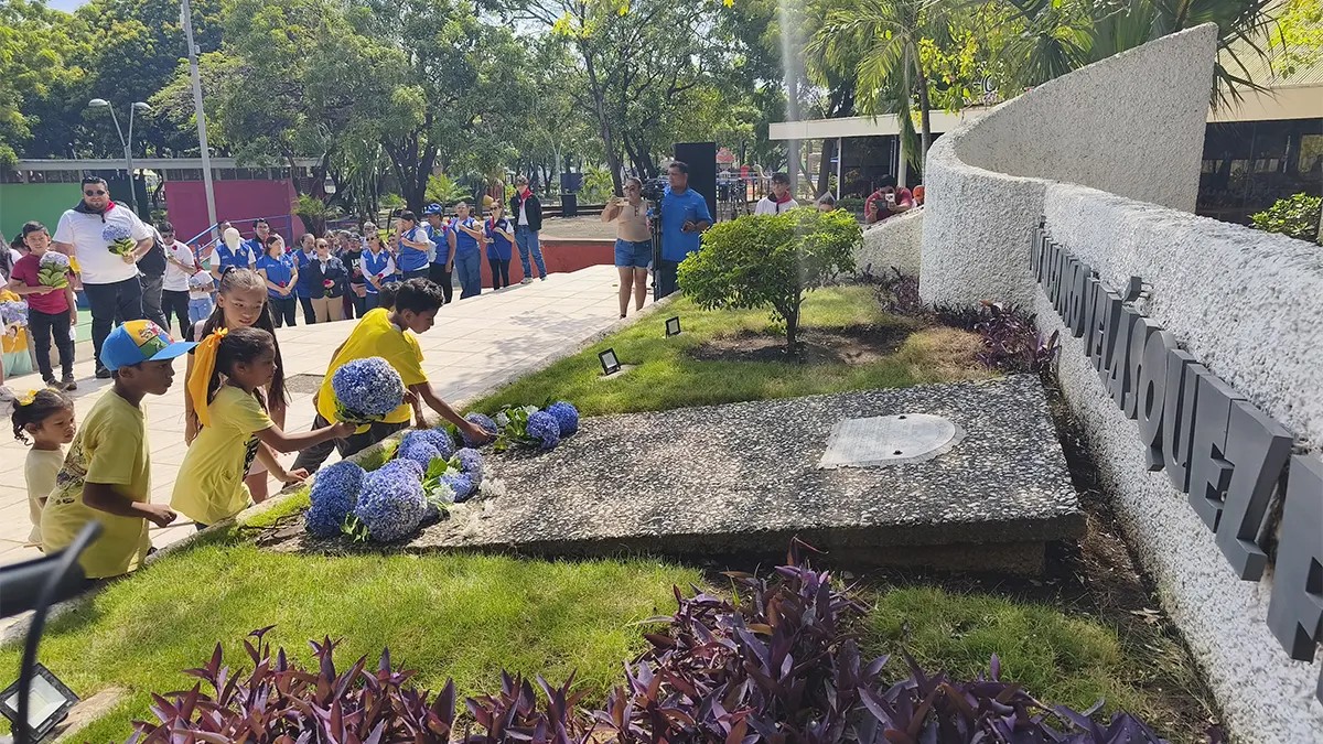 A 47 años de su paso a la inmortalidad, honran en Managua a Luis Alfonso Velásquez Flores