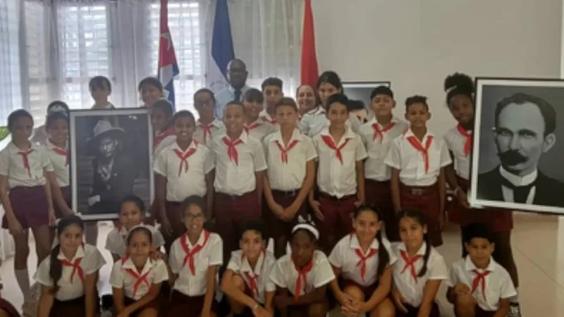 Embajada de Nicaragua en Cuba honra legado del General Sandino