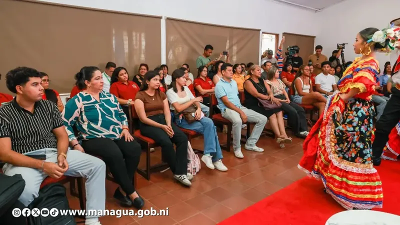 Conferencia aborda cómo el legado del General Sandino impulsa la economía creativa en Nicaragua