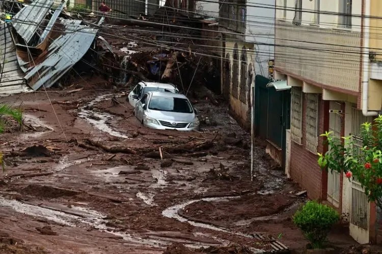 Deslizamientos e inundaciones dejan 64 muertos en Minas Gerais tras lluvias extremas