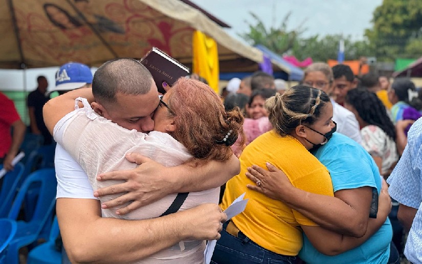 Nuevos reencuentros familiares con personas que cumplieron plazos legales