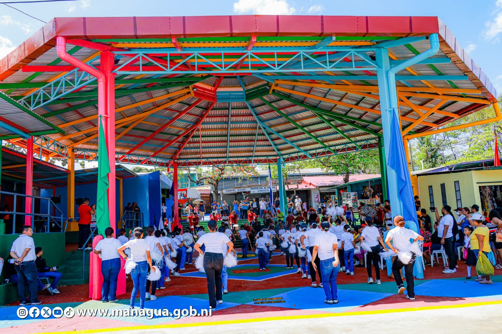 Alcaldía de Managua inaugura techado en la plazoleta del Mercado Roger Deshon