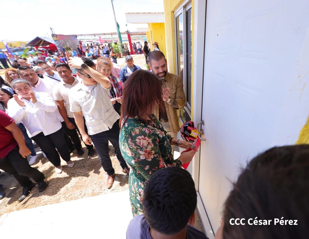 Cien familias de la capital estrenan hogares en la Urbanización «Nuevas Victorias»