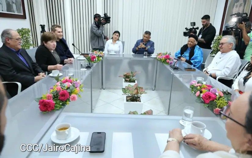 Junta directiva de la Asamblea Nacional sostiene encuentro con familia del pastor Yiye Ávila