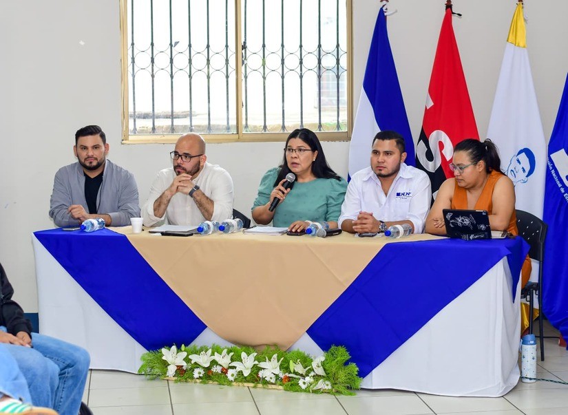 Estudiantes de Comunicación de Universidad Nacional Casimiro Sotelo en Encuentros para Fortalecimiento de Capacidades